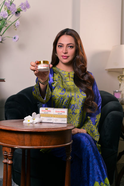 Gluta White Extreme Stronge Light up And Anti-Aging Night Cream